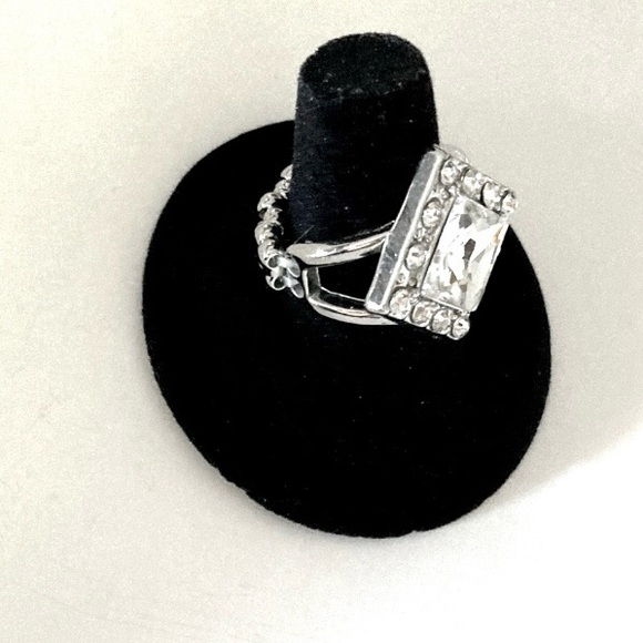 NWT Geometric Rhinestone Ring - Picture 4 of 14